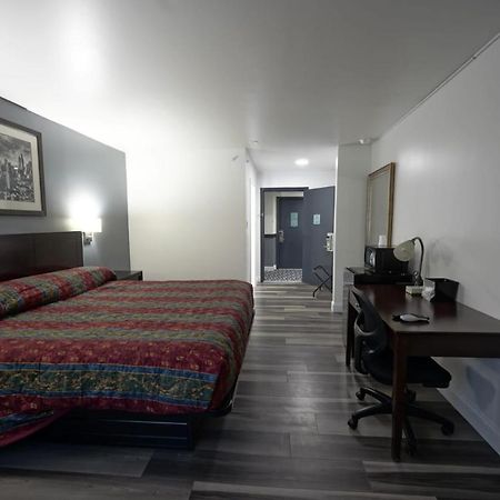 Greenwoods Inn & Suites 베를린 외부 사진