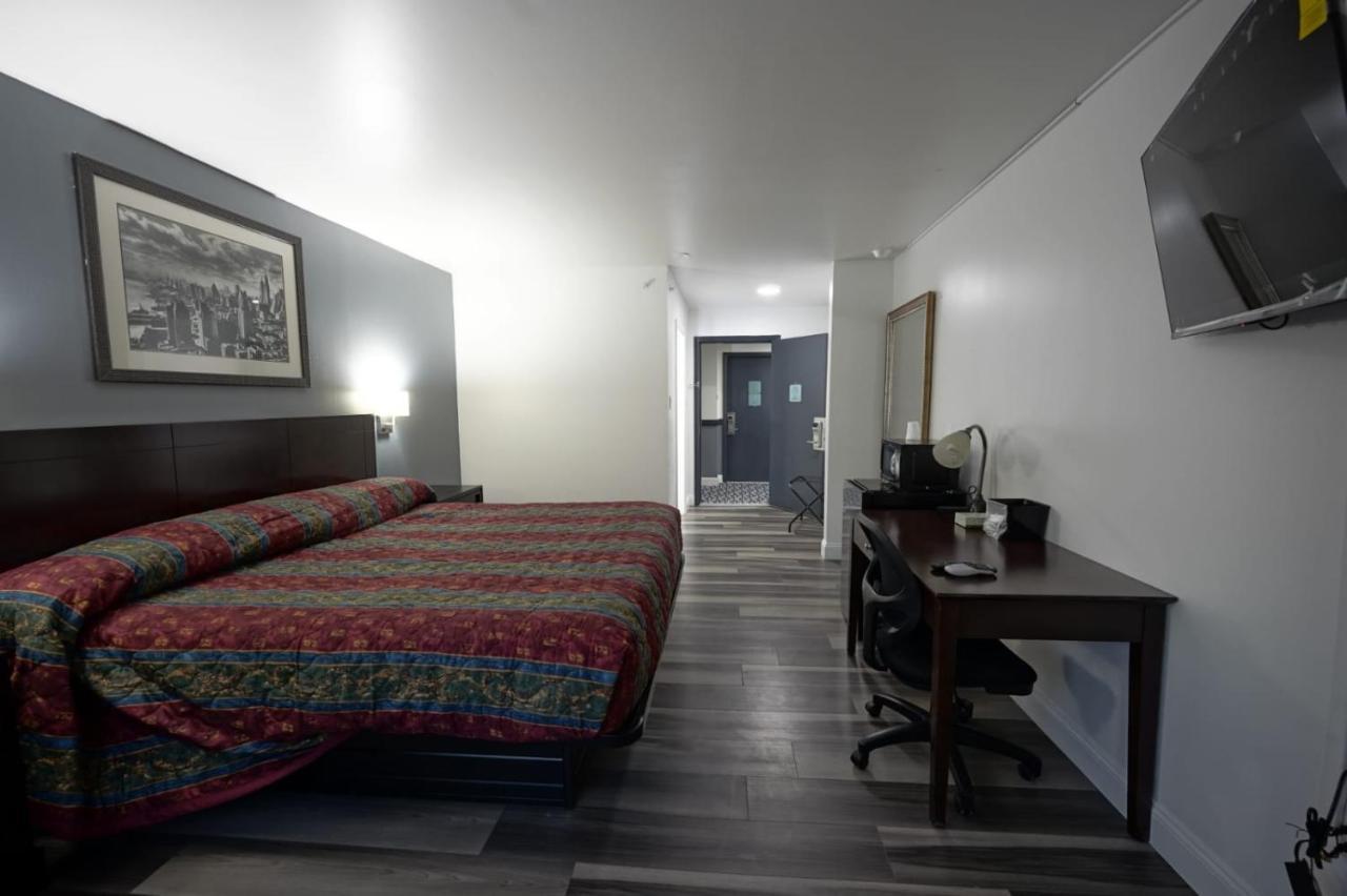 Greenwoods Inn & Suites 베를린 외부 사진