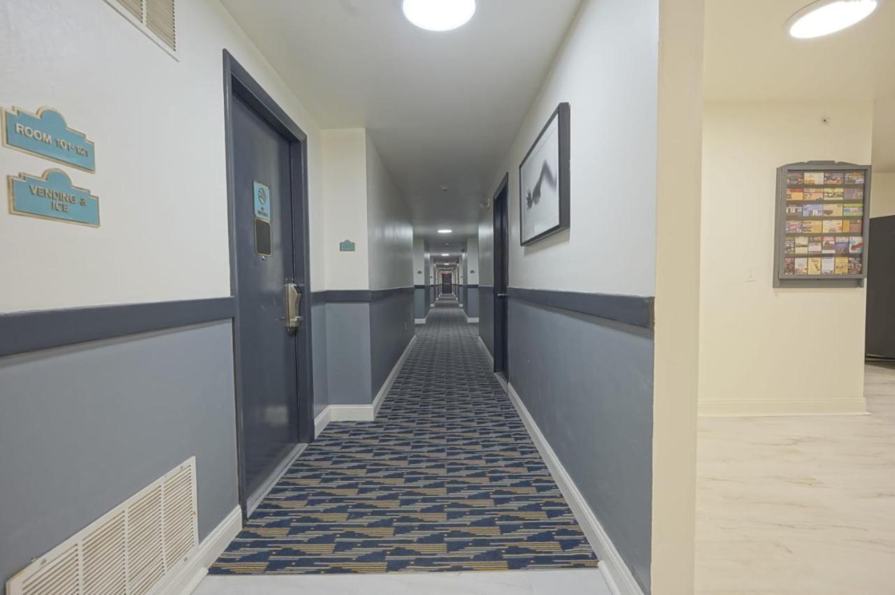 Greenwoods Inn & Suites 베를린 외부 사진